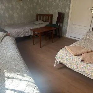 у тины Тбилиси